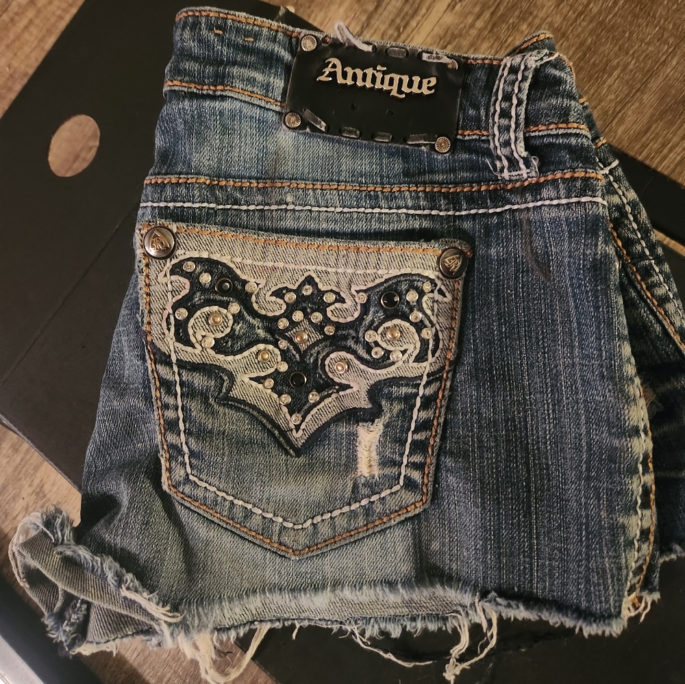 Antique River Shorts, Size 5